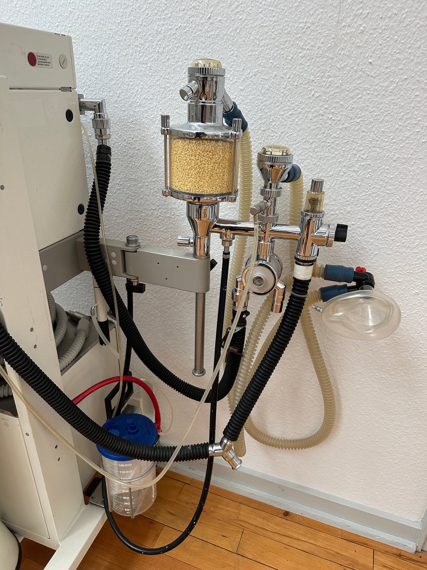 Dräger Sulla 808 V anesthesia machine