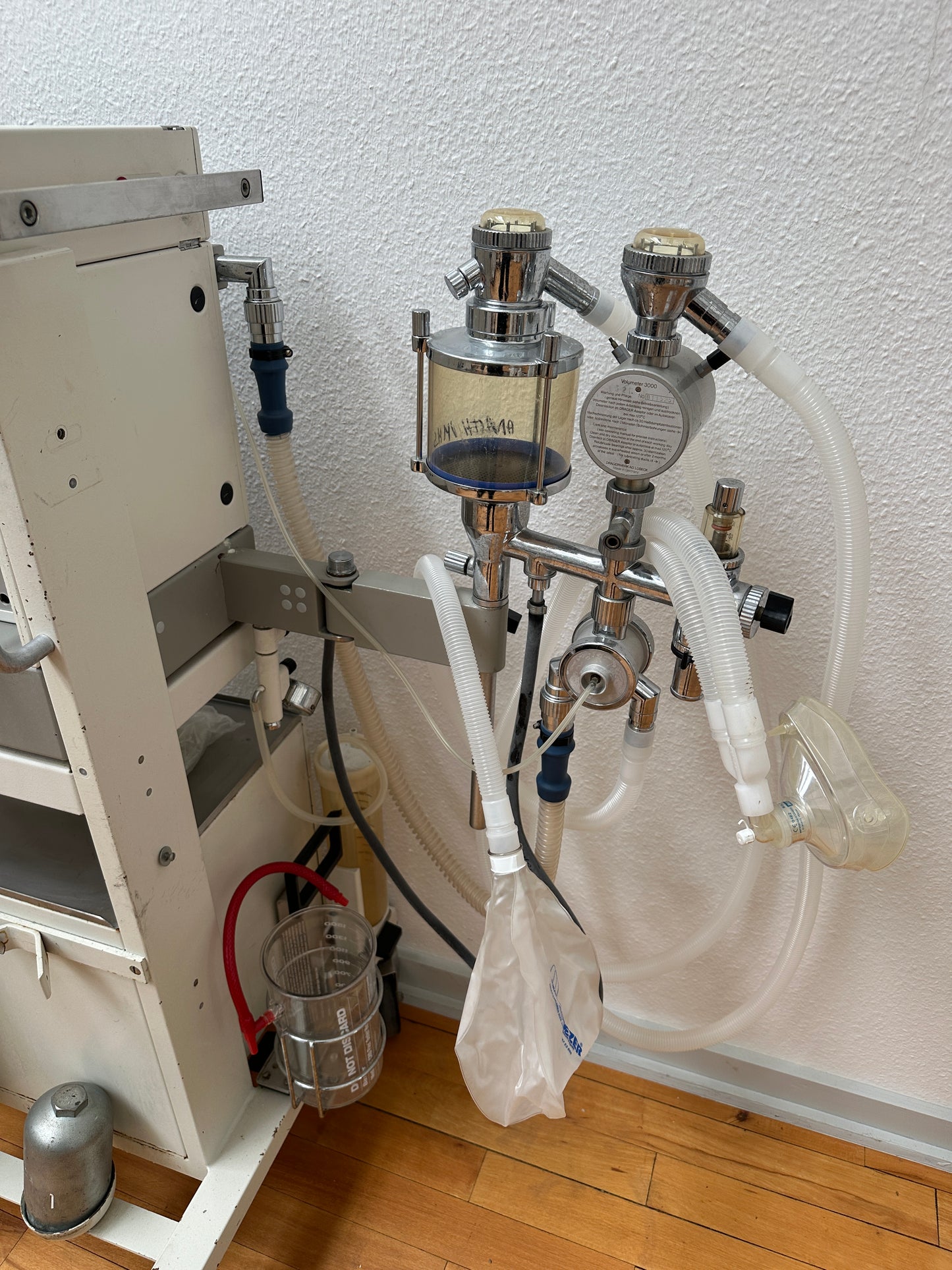 Dräger Sulla 808 V Anesthesia Ventilator