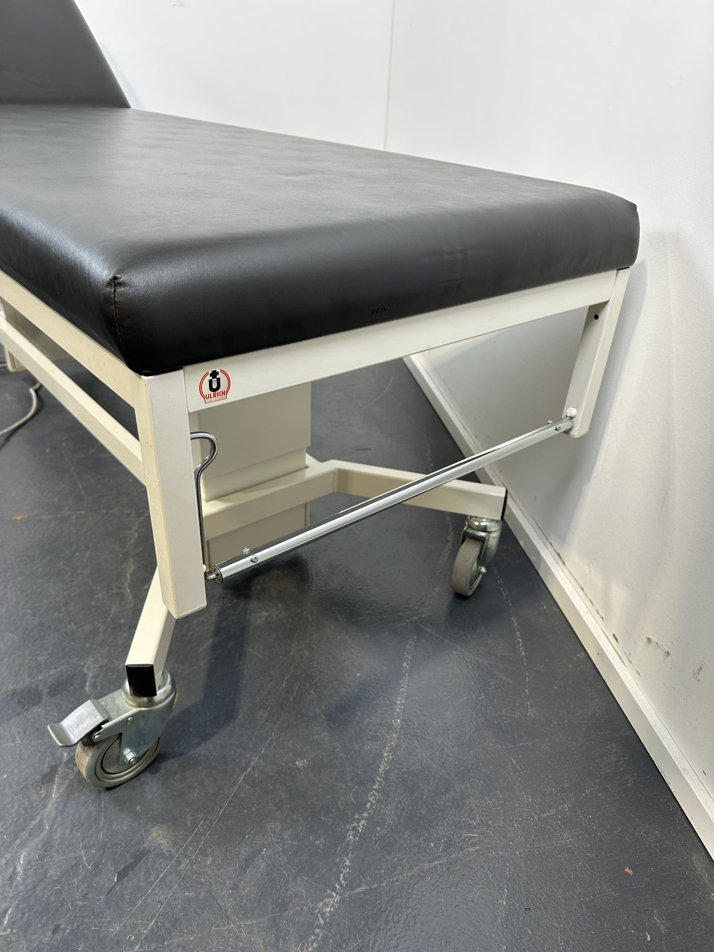 OP-Liege Eron HG-89 E Höhenverstellbar mit Fußschalter