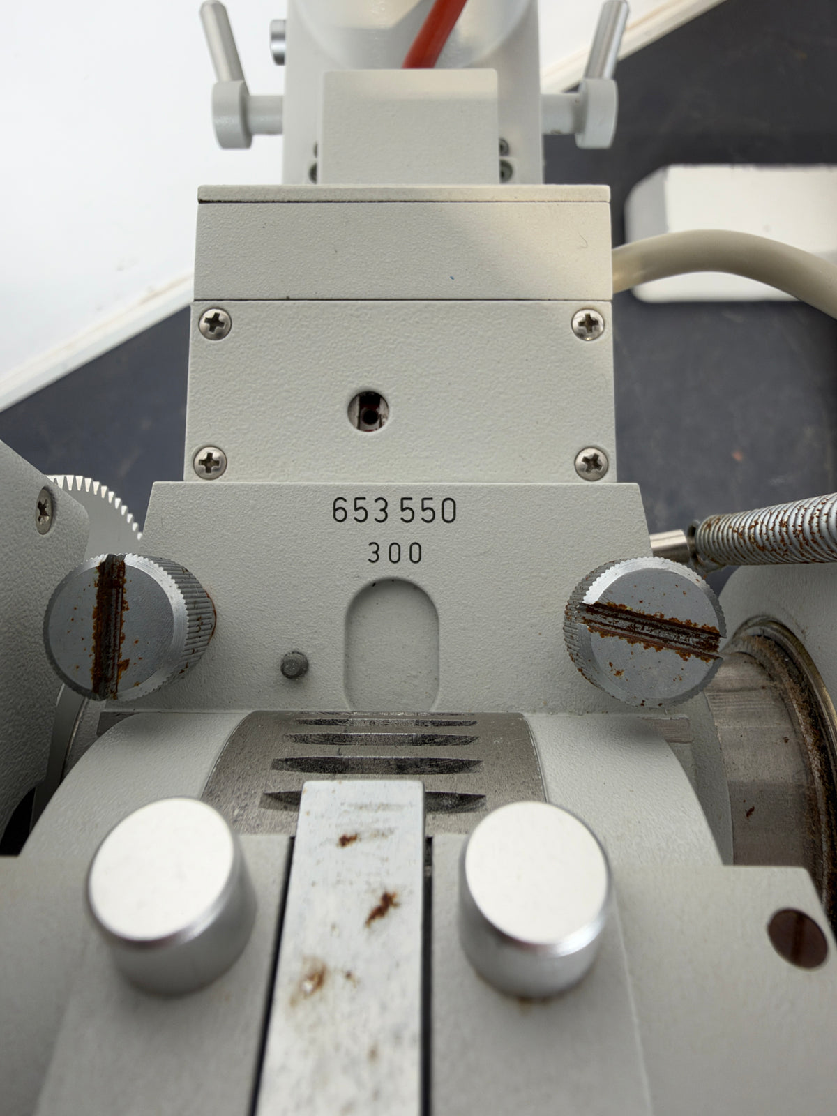 Möller-Wedel / CooperVision 653 OP-Mikroskop – motorisches X-Y – Doppelbeobachter – Fußsteuerung