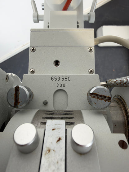 Möller-Wedel / CooperVision 653 OP-Mikroskop – motorisches X-Y – Doppelbeobachter – Fußsteuerung