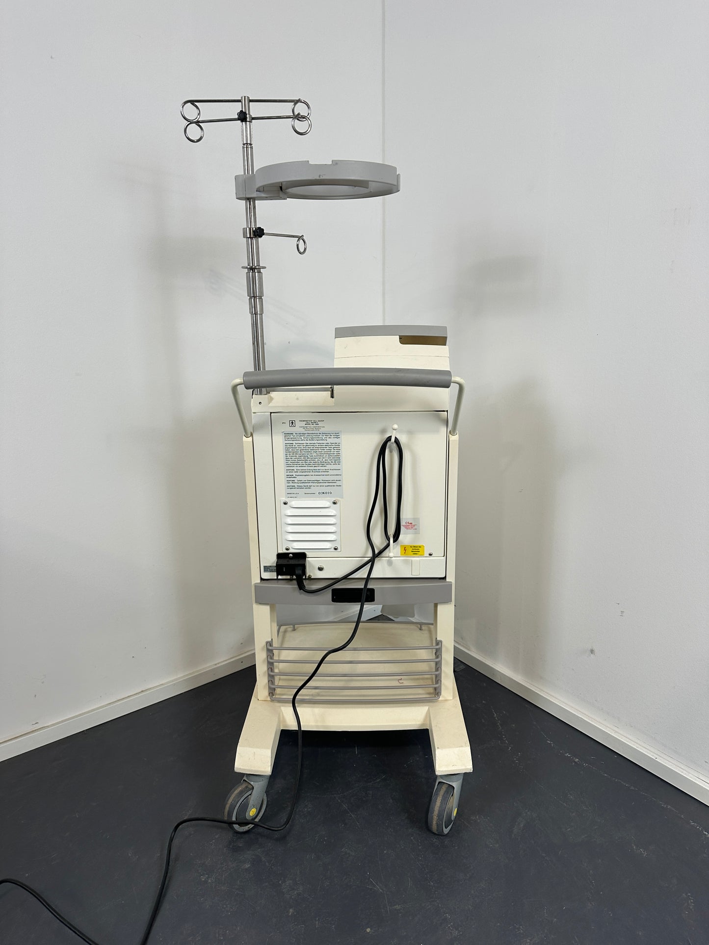 Heamonetics Cell Saver 5 autotransfusion device