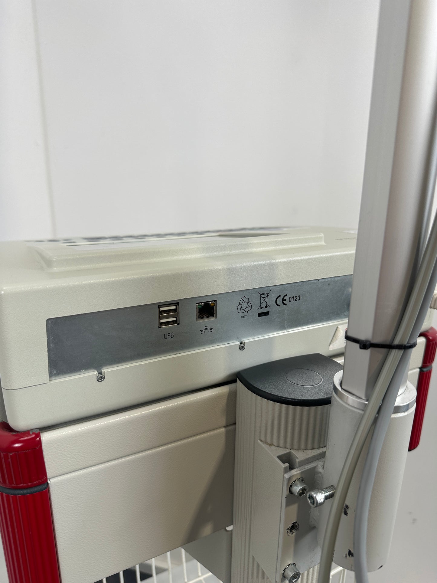 Schiller Cardiovit AT-102 Plus EKG Schreiber & Sauganlage Strässle DT100 inkl. Fahrwagen