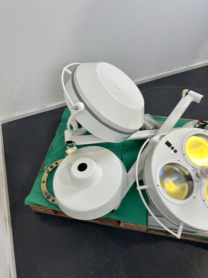 Dr. Mach TrigenFlex OP-Lampe Deckenmontage