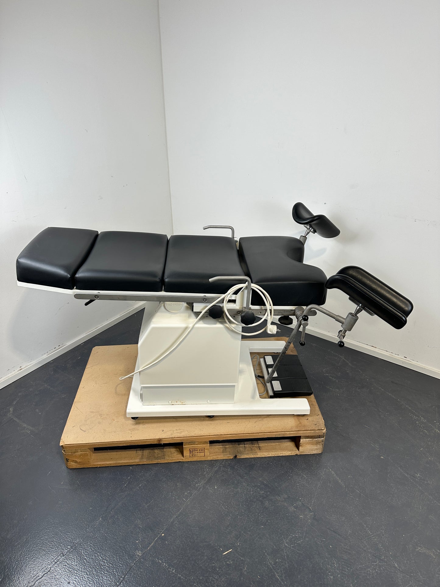Medifa 400030 Gynäkologischer Stuhl