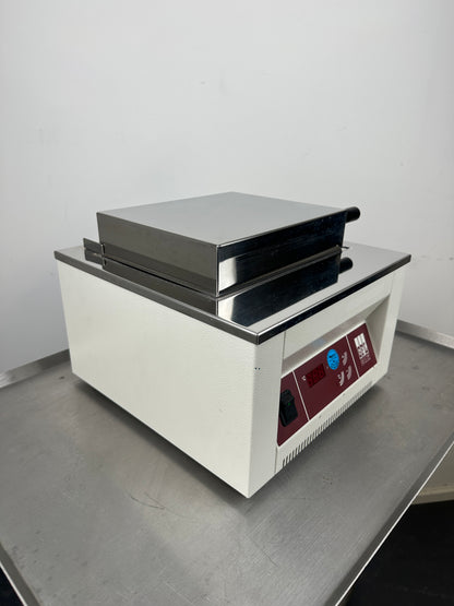 GFL 1002 Labor-Wasserbad – 1,0 kW – Edelstahl – digital geregelt