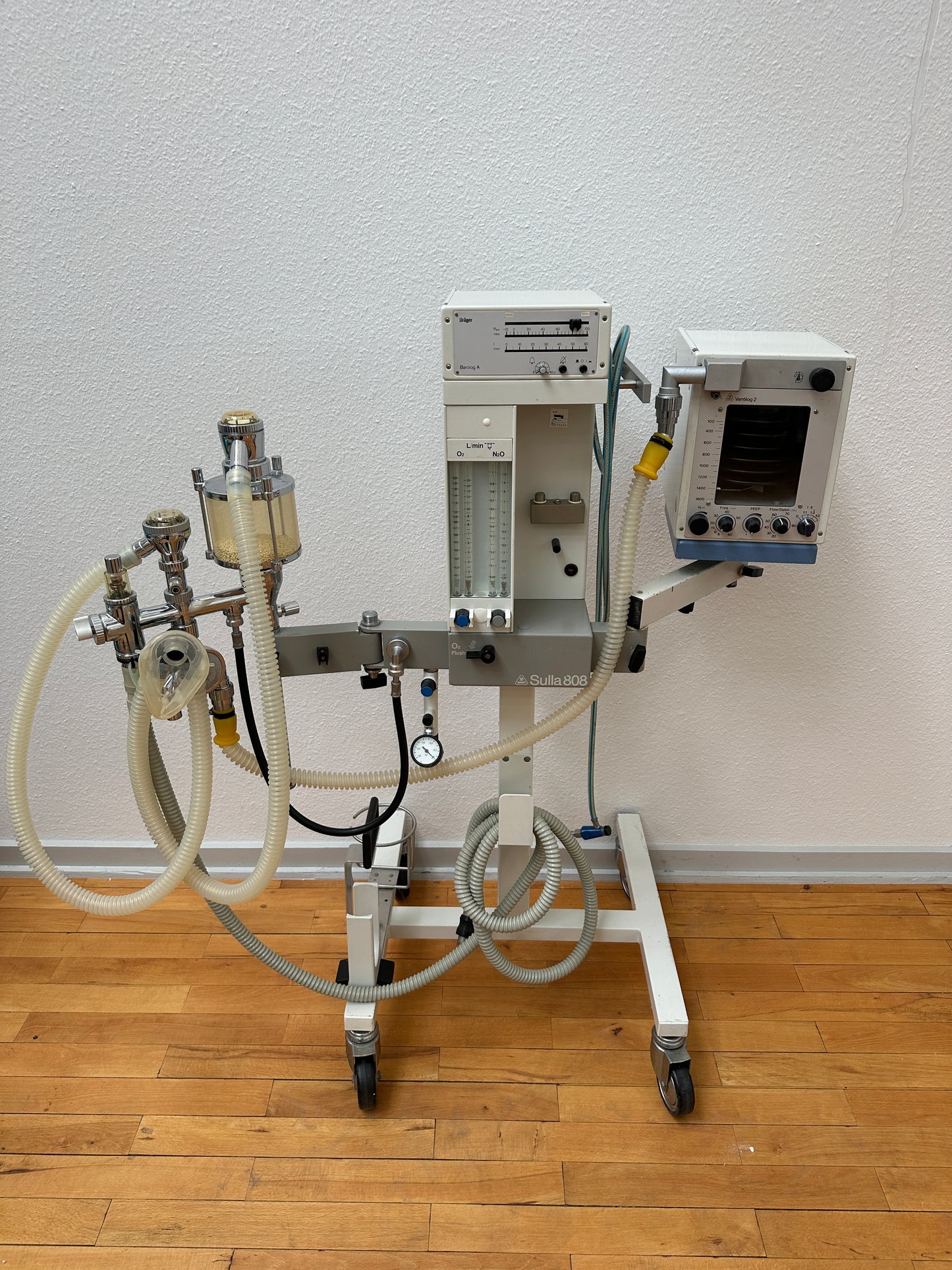 Dräger Sulla 808 Anesthesia Ventilator