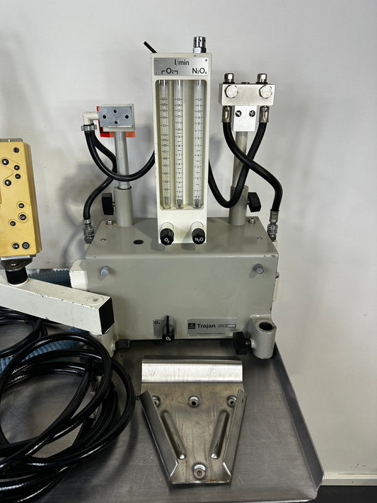 Dräger Trajan anesthesia ventilator (10)