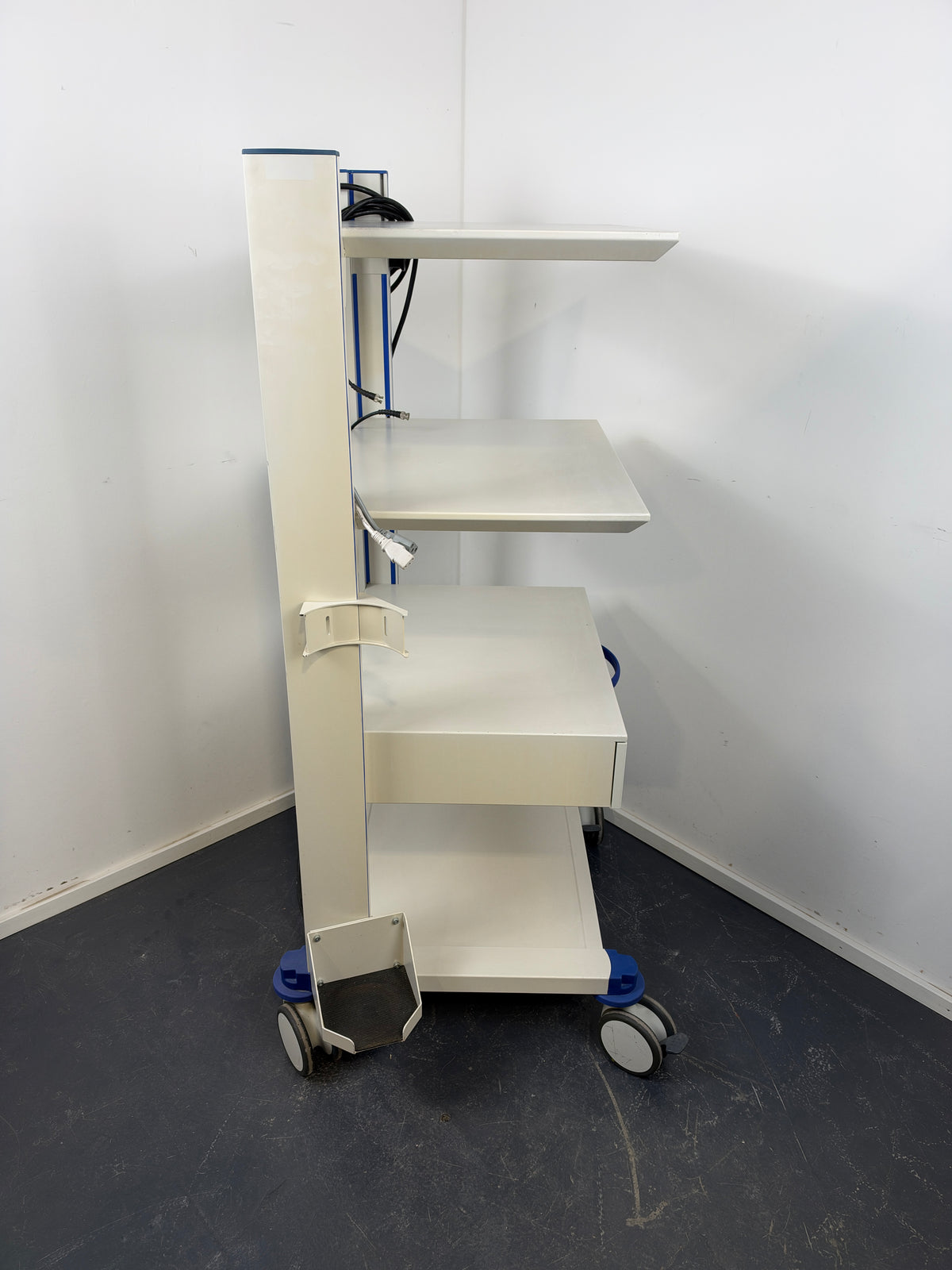 Karl Storz Gerätewagen / Endoskopie-Turm
