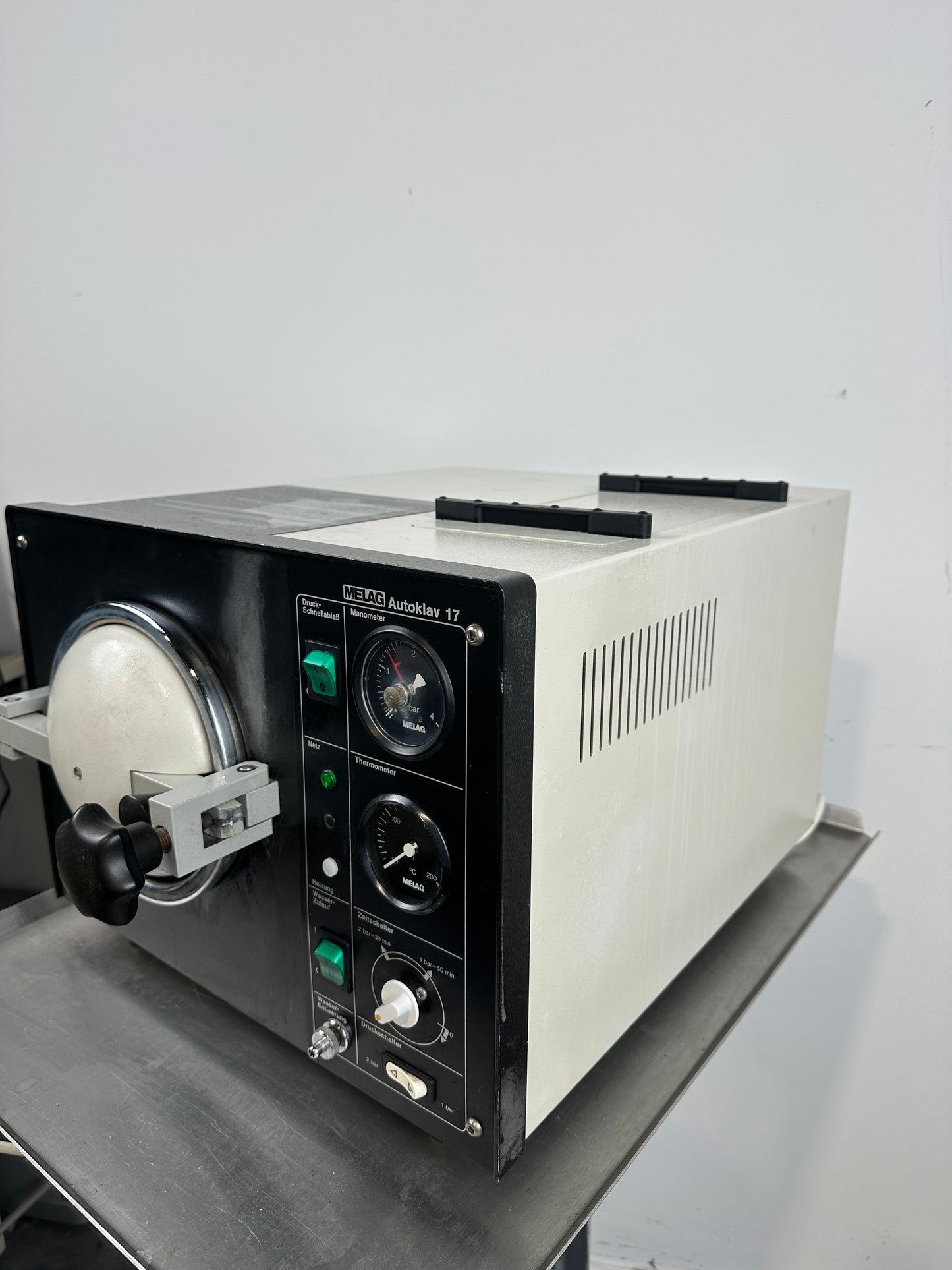 Melag Autoclave 17 Chamber Volume: 11.01dm3 / 11L