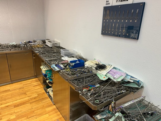 10x grosse Chirurgische Instrumente, (Paket)