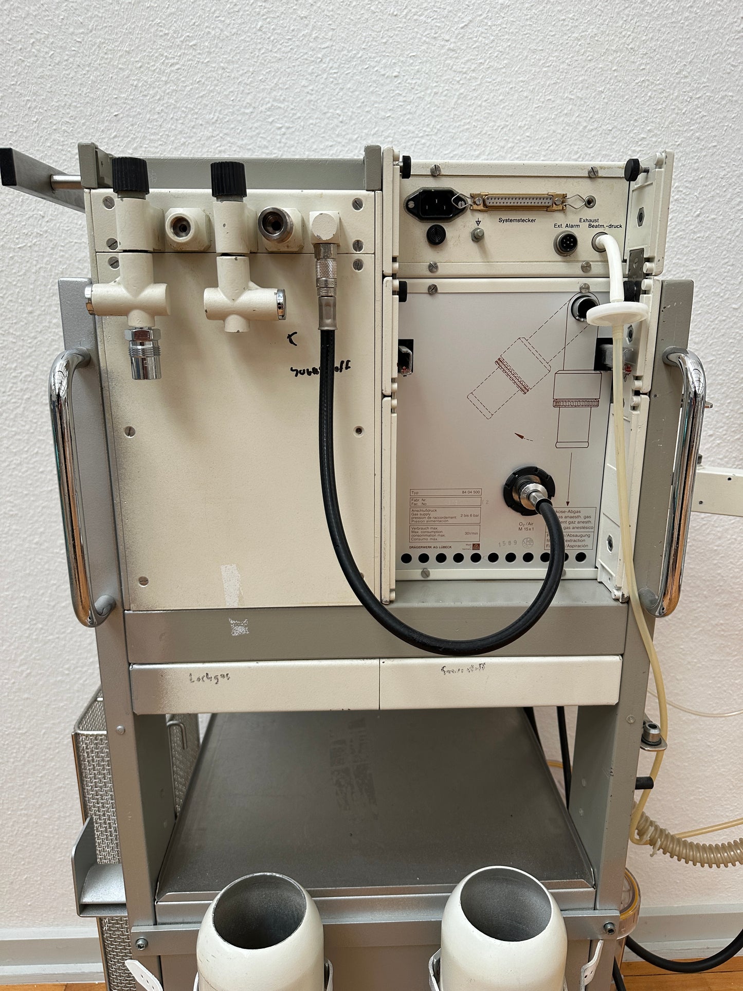 Dräger Sulla 800 V anesthesia ventilator