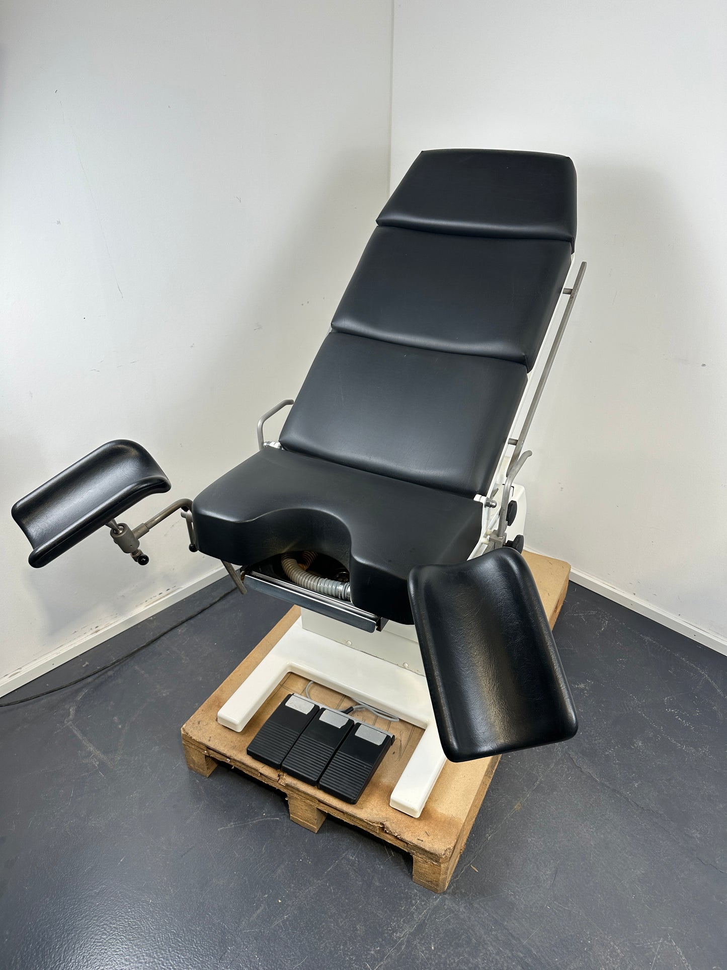 Medifa 400030 Gynäkologischer Stuhl