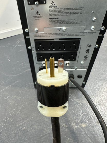 APC Smart-UPS SMT2200 USV US-/120-V-Version Stecker: NEMA L5-30P (30 A / 125 V Twist-Lock)
