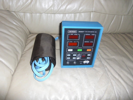 Johnson & Johnson Dinamap 1 Vitaldatenmonitor