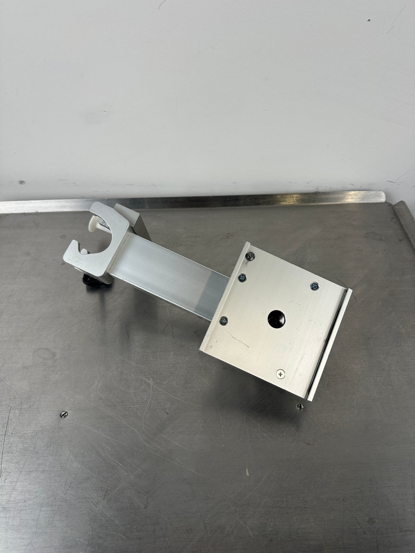 VersaMount medizinischer Gerätehalter / Monitorhalter f. Dräger max. 12 kg