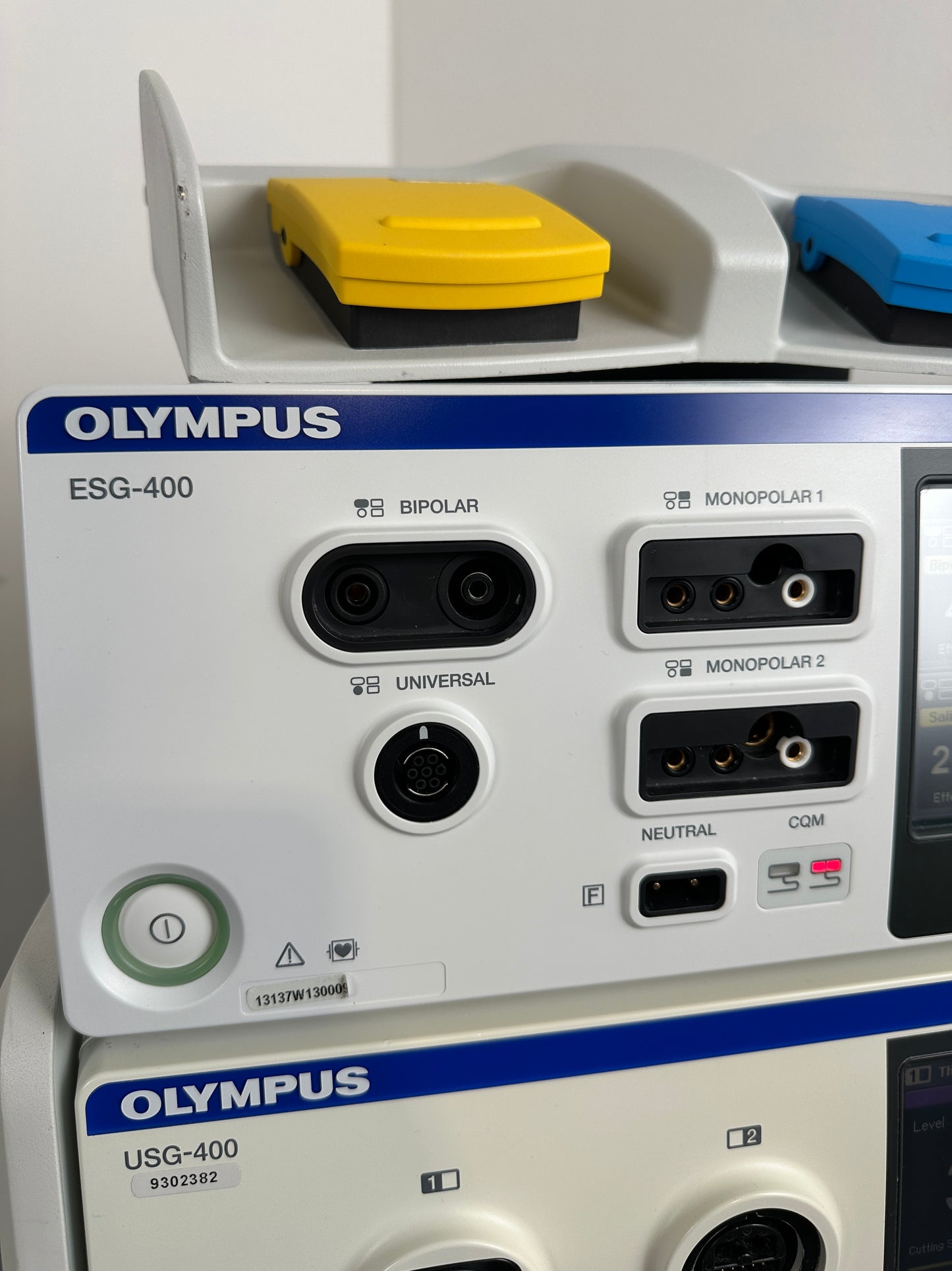 Olympus HF-Generator ESG-400 & Ultraschallgenerator USG-400 & Fahrwagen TC-E400