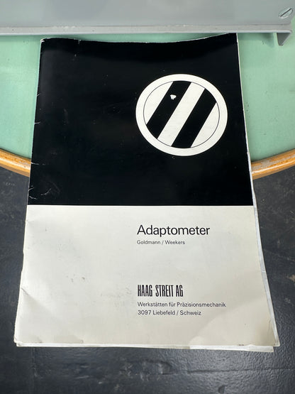 Haag-Streit Goldmann / Weekers Adaptometer – Dunkeladaptometer mit höhenverstellbarem Gerätestativ