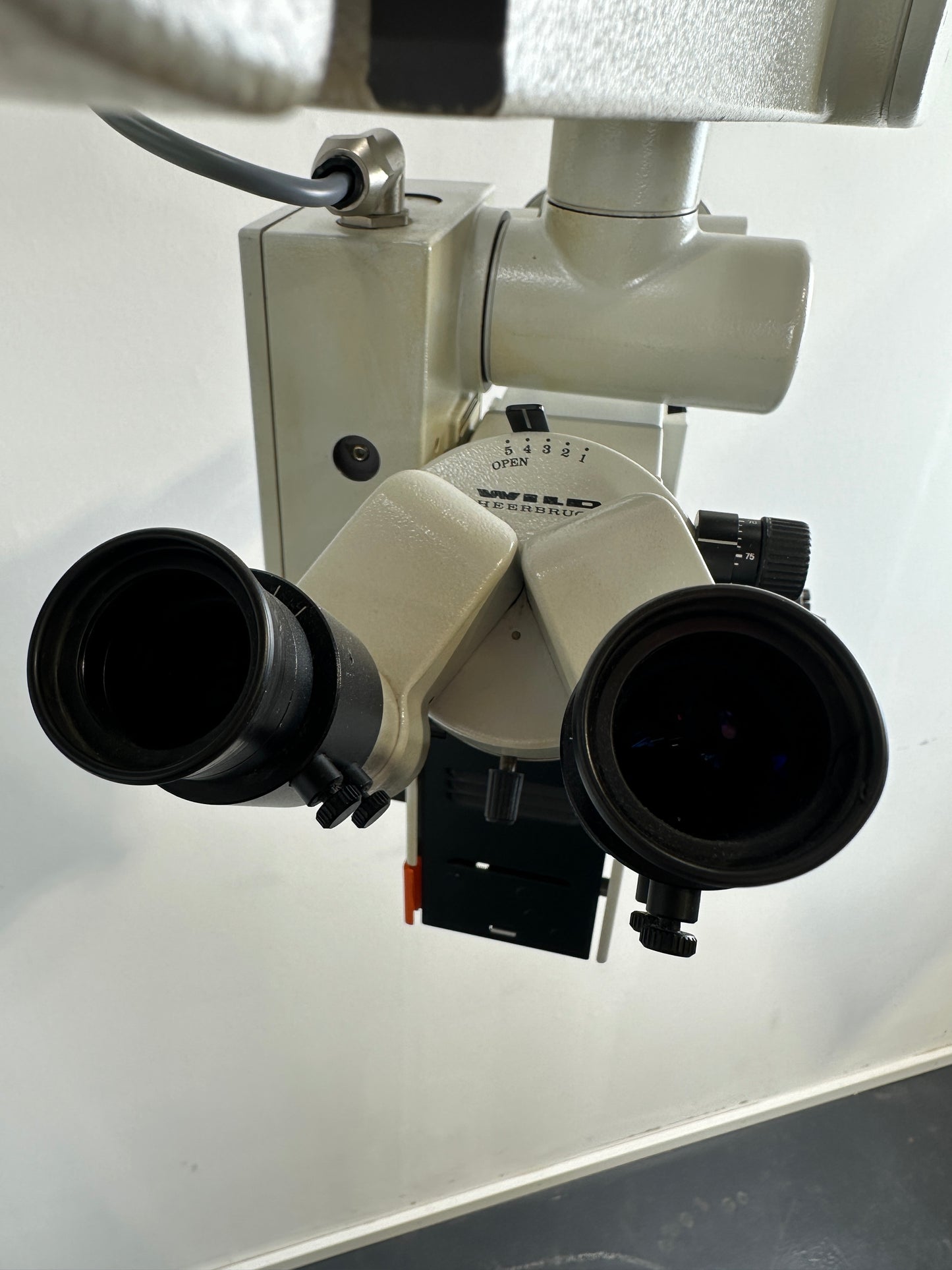Wild MEL 53 operating microscope