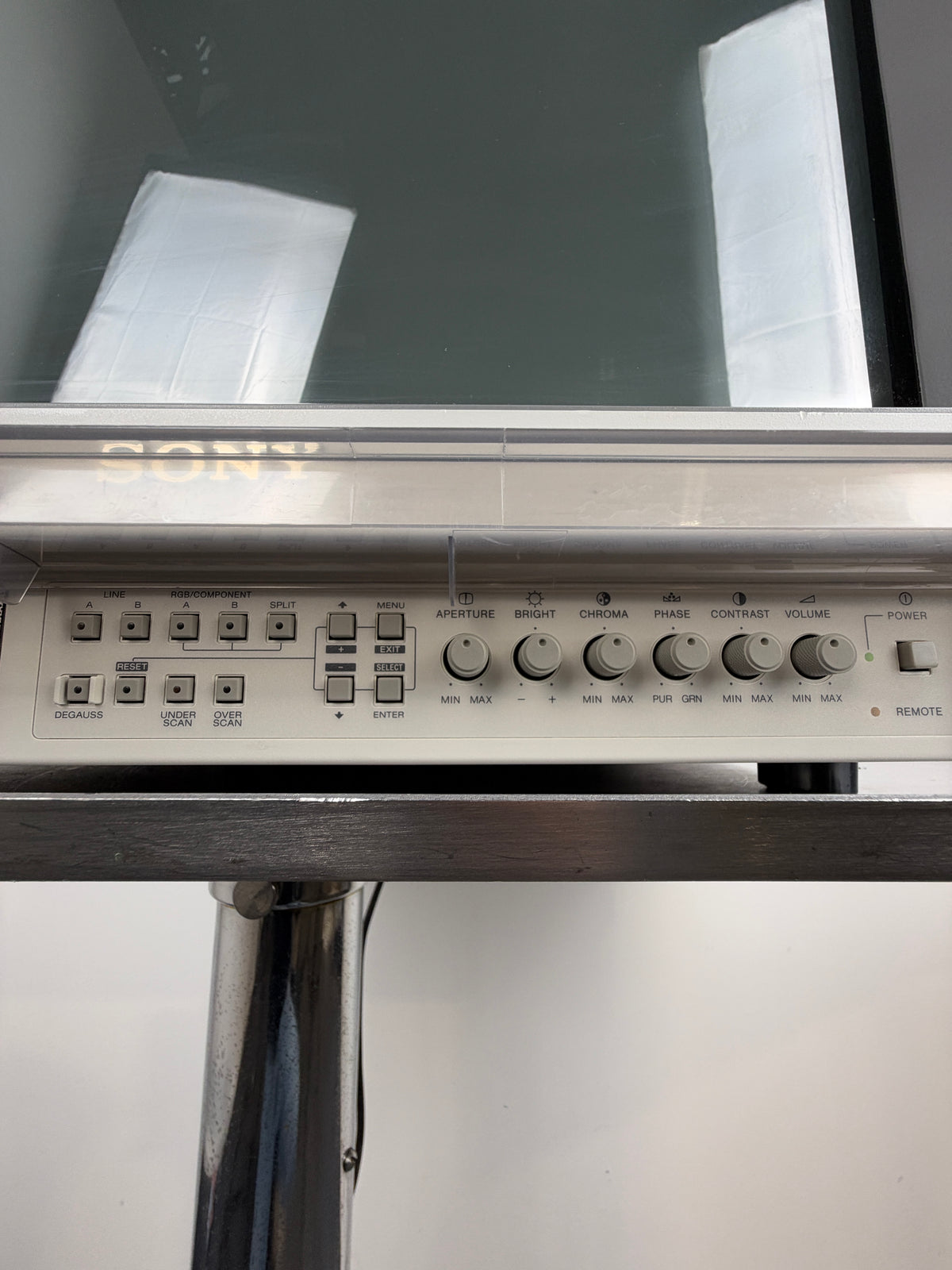 Sony Trinitron PVM-20M2MDE – 20 Zoll CRT-Farbmonitor
