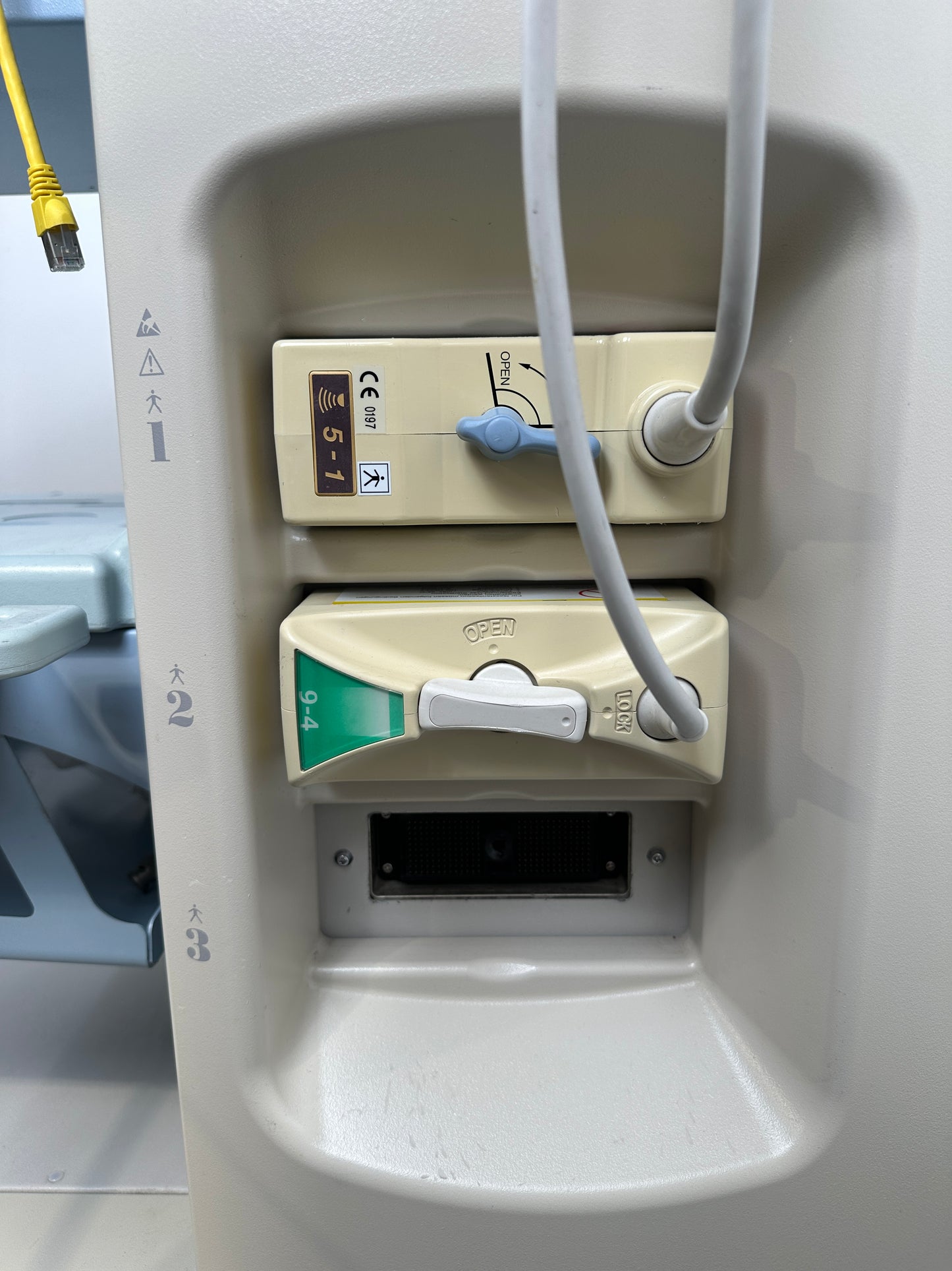 Hitachi EUB-7500A Ultraschallfarbdoppler inkl. 2 Sonden