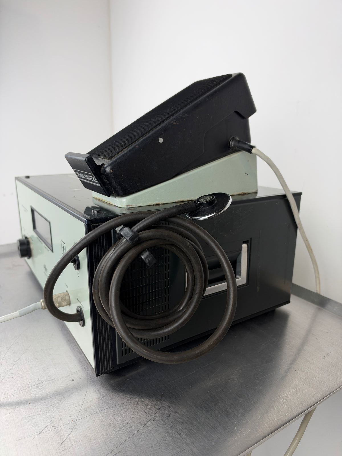 Brüel & Kjær Type 4914 Rhino-Larynx Stroboscope HNO inkl. Fußpedal & Larynx-Mikrofon