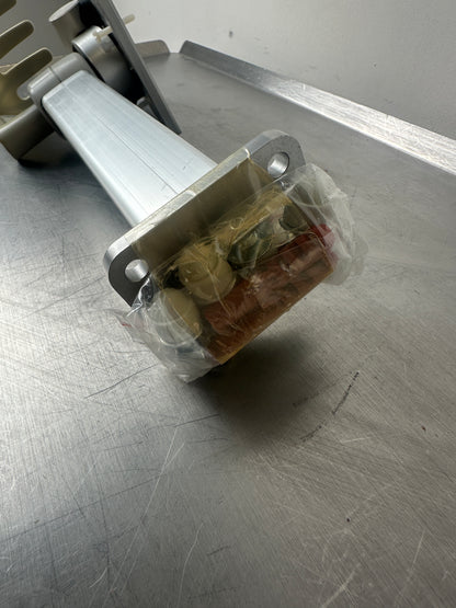 Medizinischer Monitorhalter f. Dräger mit Geräteaufnahme und Kabelhalter