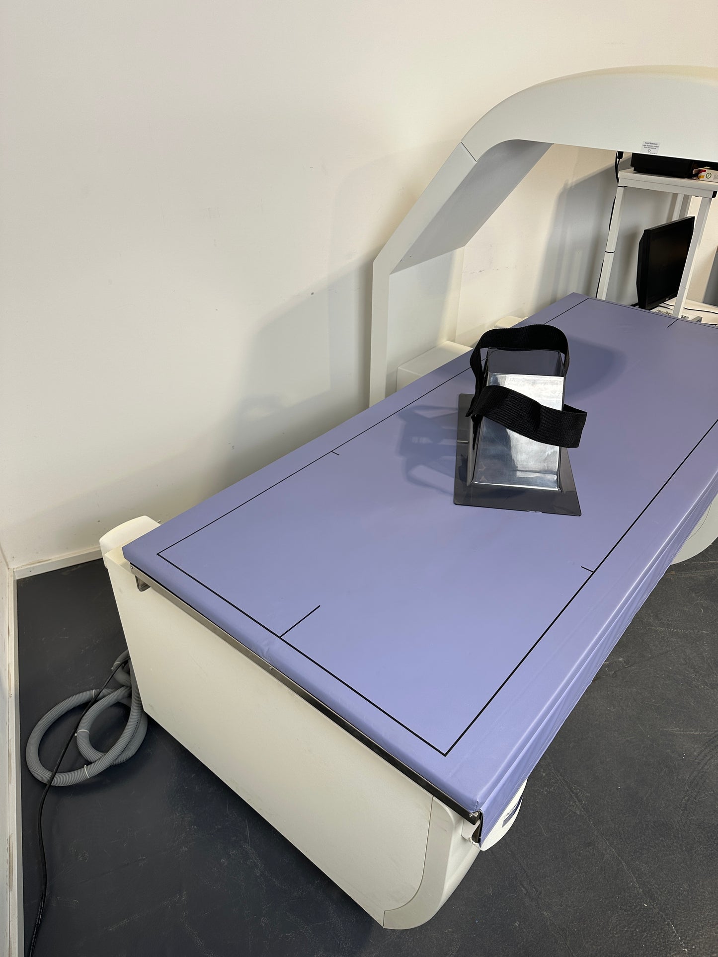 Hologic QDR Discovery Wi Röntgen Densitometer Knochendichtemessplatz