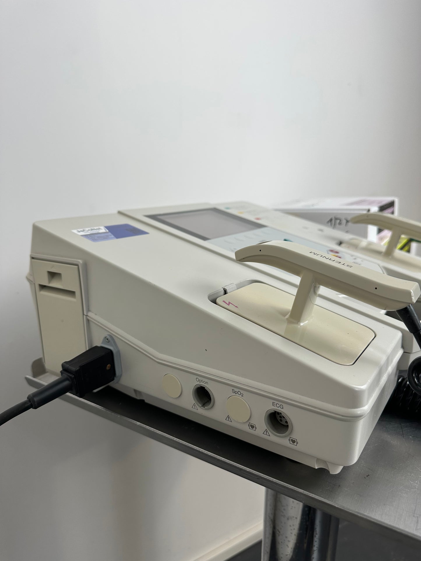 GE Defibrillator CardioServ 2002