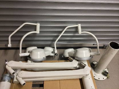 Heraeus Hanaulux 2003 DUO OP-Leuchte – 2 × 3 Strahler – Deckenmontage