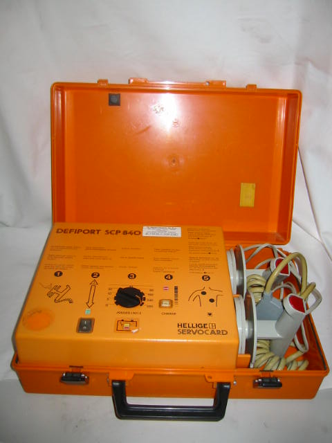 Hellige SCP 840 Defibrillator