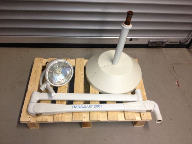 Heraeus Hanaulux 2001 OP-Lampe/Untersuchungsleuchte (Deckenmontage)
