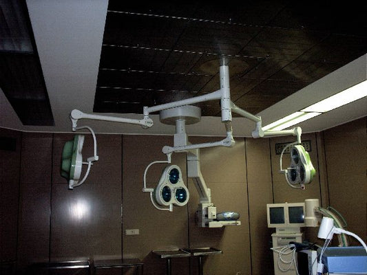 Heraeus London Trio OP-Lampe (Deckenmontage)