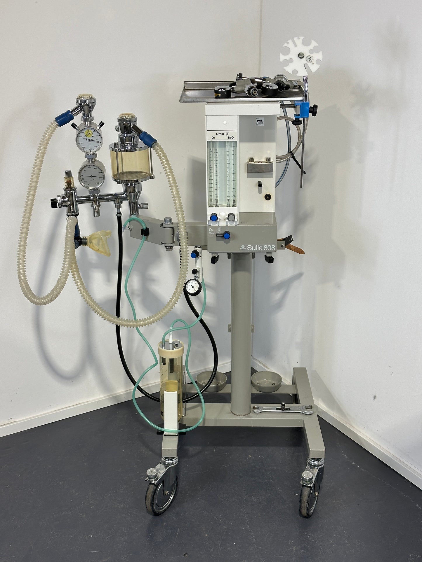 Dräger Sulla 808 grau Narkosegerät auf Fahrwagen