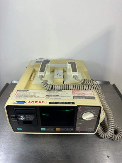 Nihon Kohden Cardiolife Tec-7100G Defibrillator