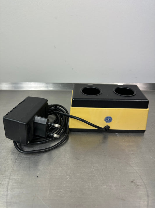 Heine NicaTron S 2 Akkuladegerät Ladestation Charger Akku Dockingstation