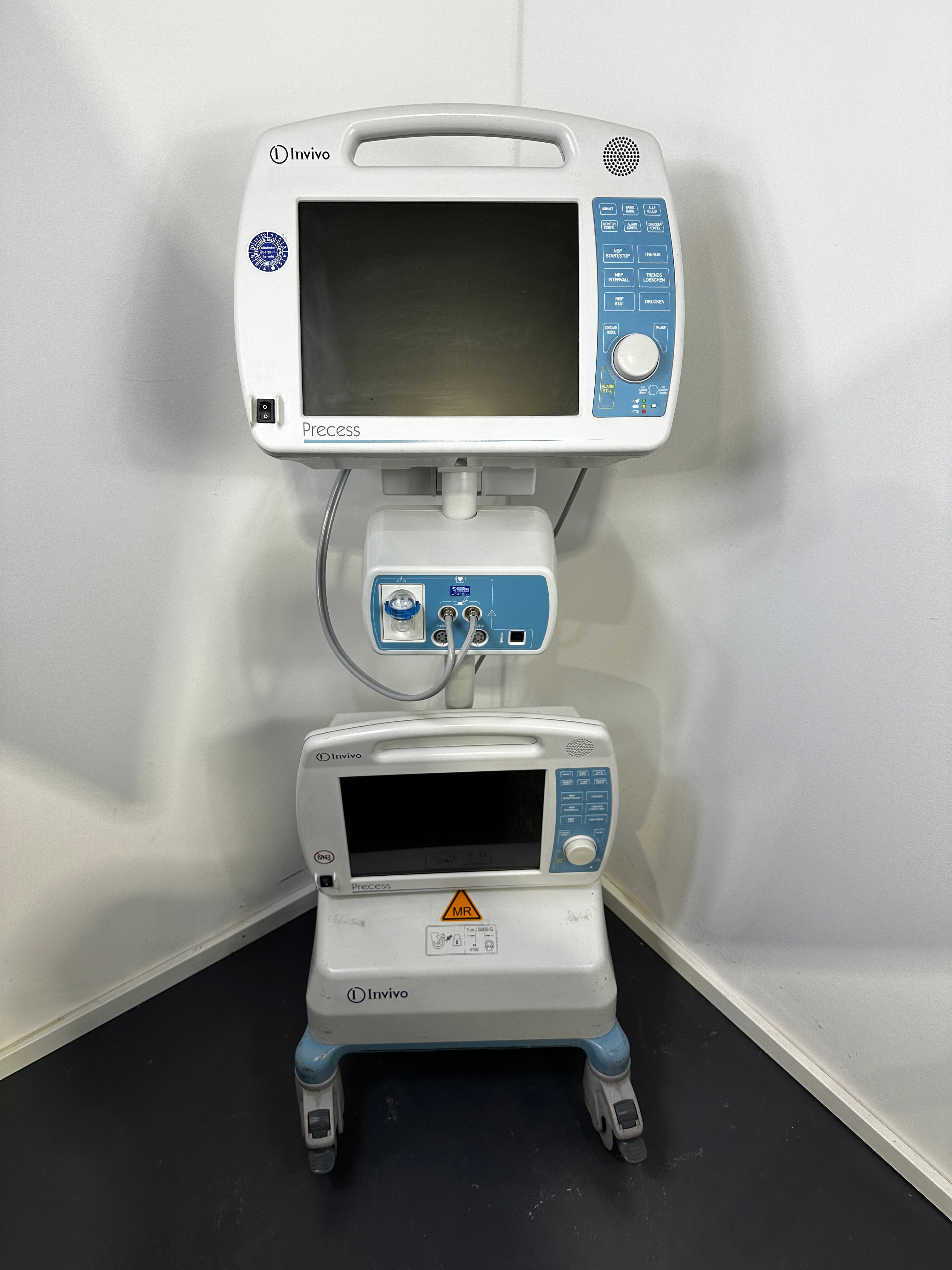 Philips Invivo Precess 3160 Patientenmonitor MRT – JeCoNet ...