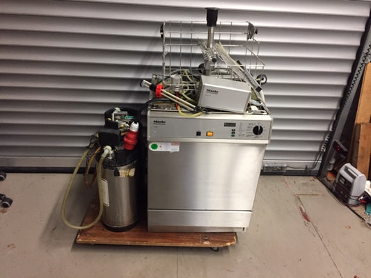Miele G-7882 Desinfektor mit Injektorwagen