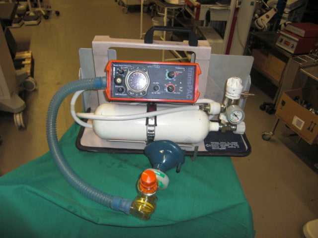 Pneupac TransPAC 200 D Beatmungsgerät