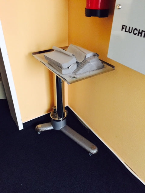 Maquet Beistelltisch (stumme Schwester)